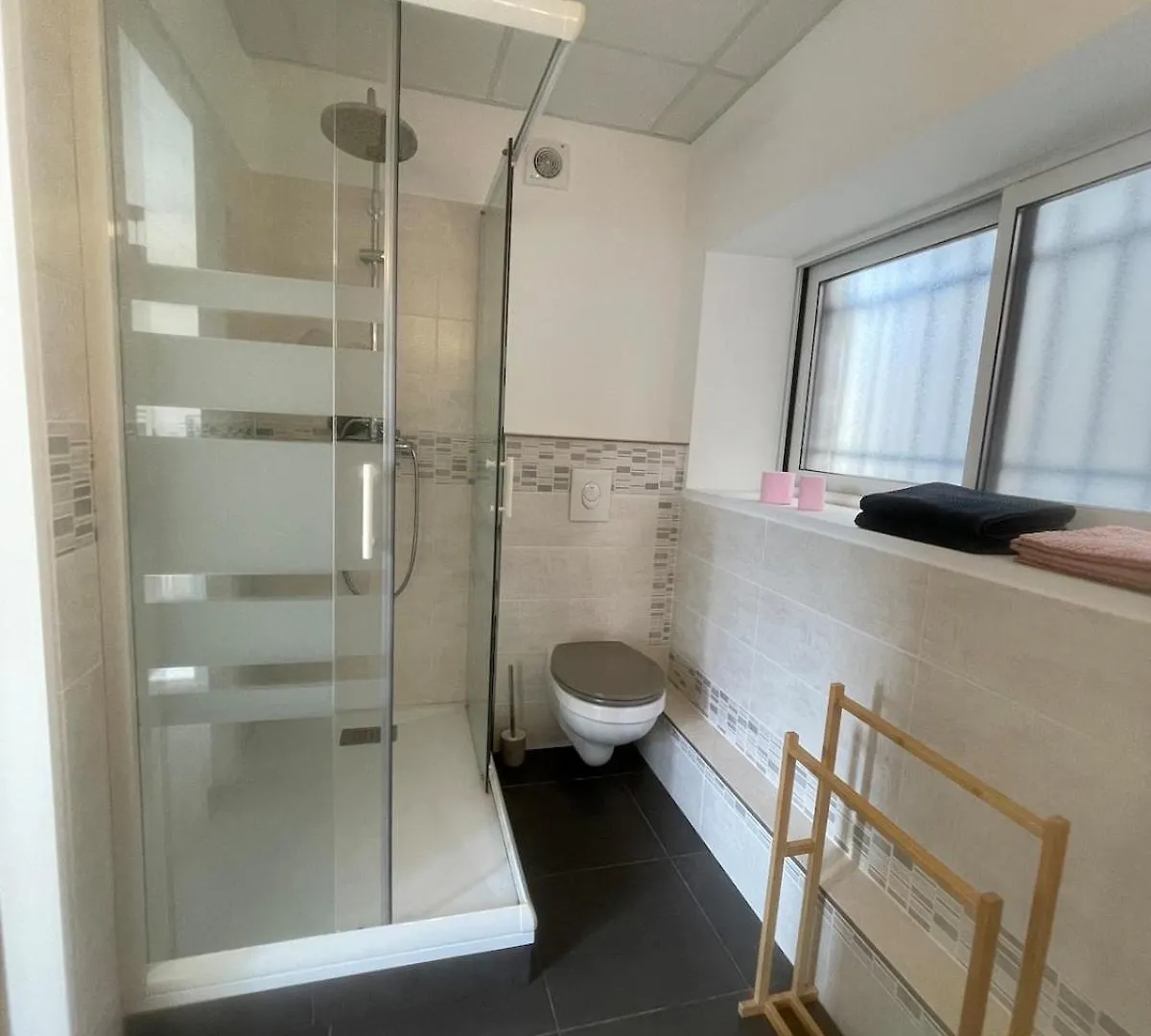 Chez Ambre Et Lulu - Appartement Centre Ville Avec Piscine Millau 0*,